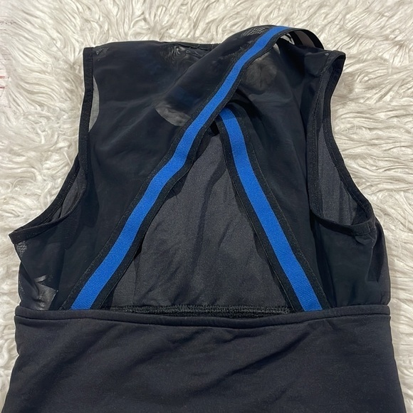 MICHI Crop Top Black Linear Pullover Mesh Panels Piping Bodice - Picture 9 of 11